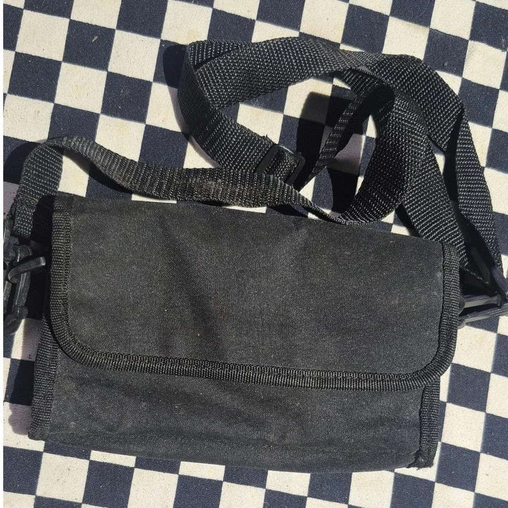Tan-Sac Sport Black Nylon Crossbody Travel Bag Organizer Utility Pouch T6
